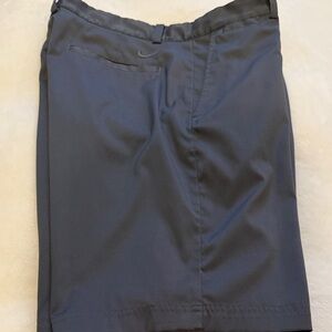 Men’s dark gray Nike golf shorts
